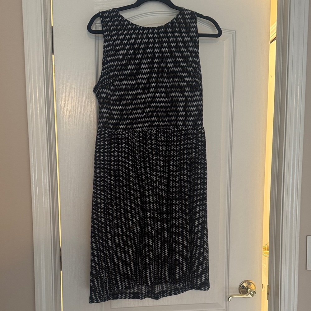 Loft Sleeveless Black and White Patterned Dress